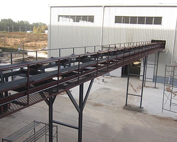 Corridor platform structure conveyor