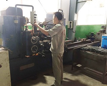 托辊轴双铣设备 Duble milling machine