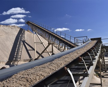 Mine conveyor