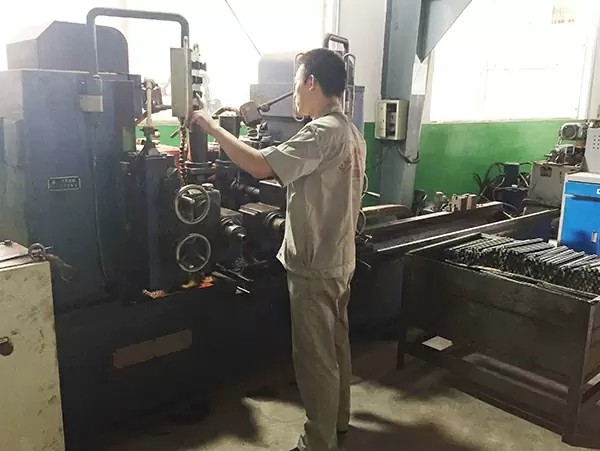 Roller shaft double milling equipment